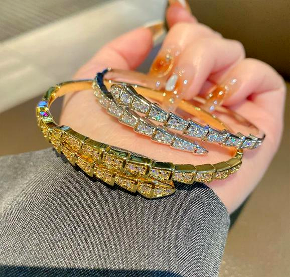 Snake bracelet